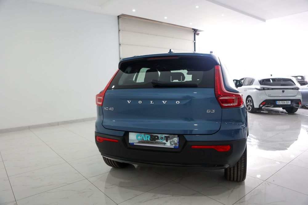 Volvo XC 40 2.0 B3 Plus Dark