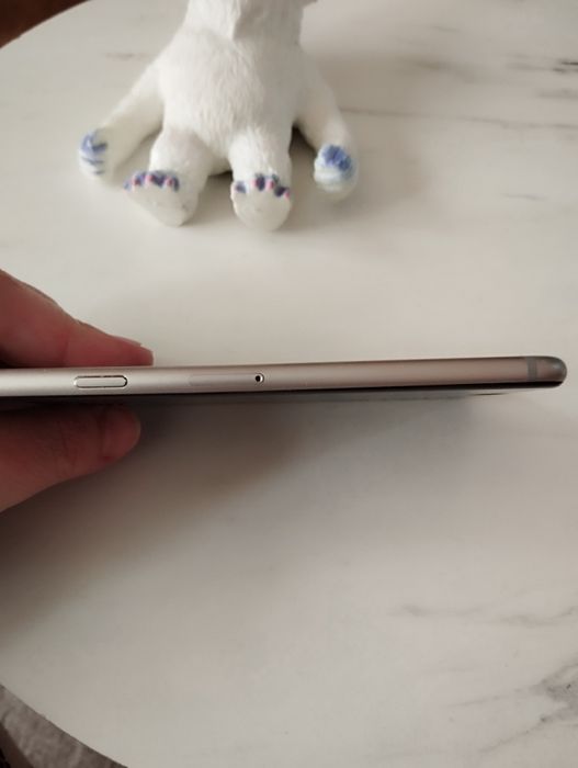 Apple iPhone 6 .