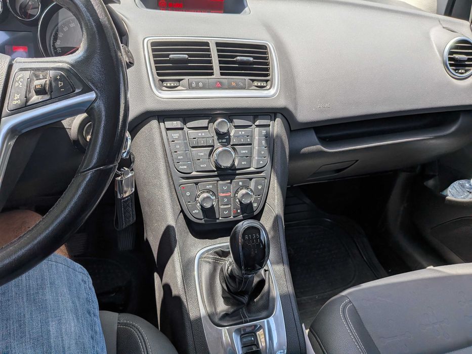 Opel Meriva — fotografia 9