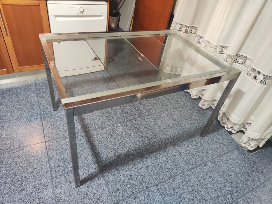 Mesa extensível IKEA marca GLIVARP