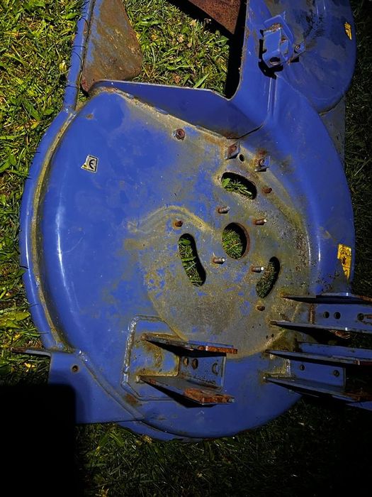 Iseki sxg 326 kosisko agregat koszący deck traktorek kosiarka 137 cm