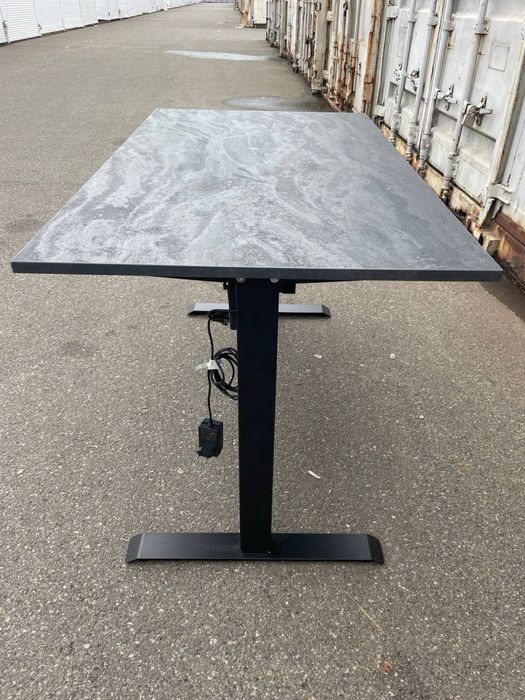 Регульований стіл ADAPWORK SmartDesk, Новий