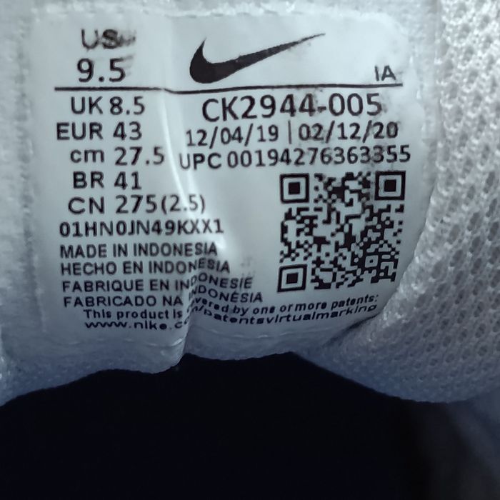 NIKE Venture Runner розмір 43. Оригінал