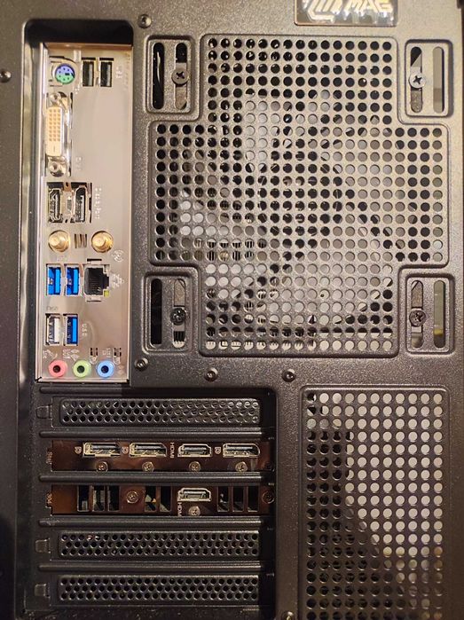 PC Gaming Ryzen 5500 • RTX 3070 • 16GB 2800MHz • 500GB SSD • ARGB