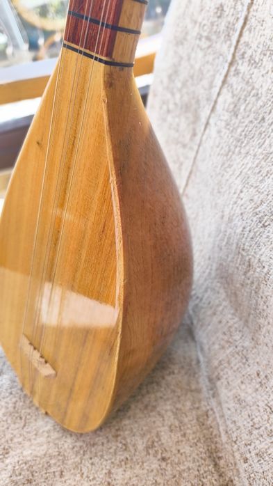 Instrument turecki Baglama Cura Saz