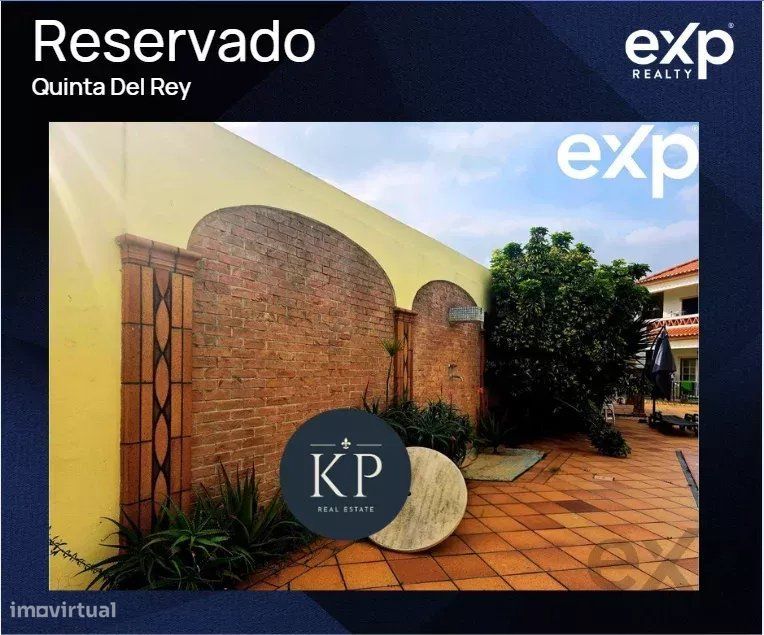 Andar de Moradia Rés-Chão em condomínio fechado com piscina