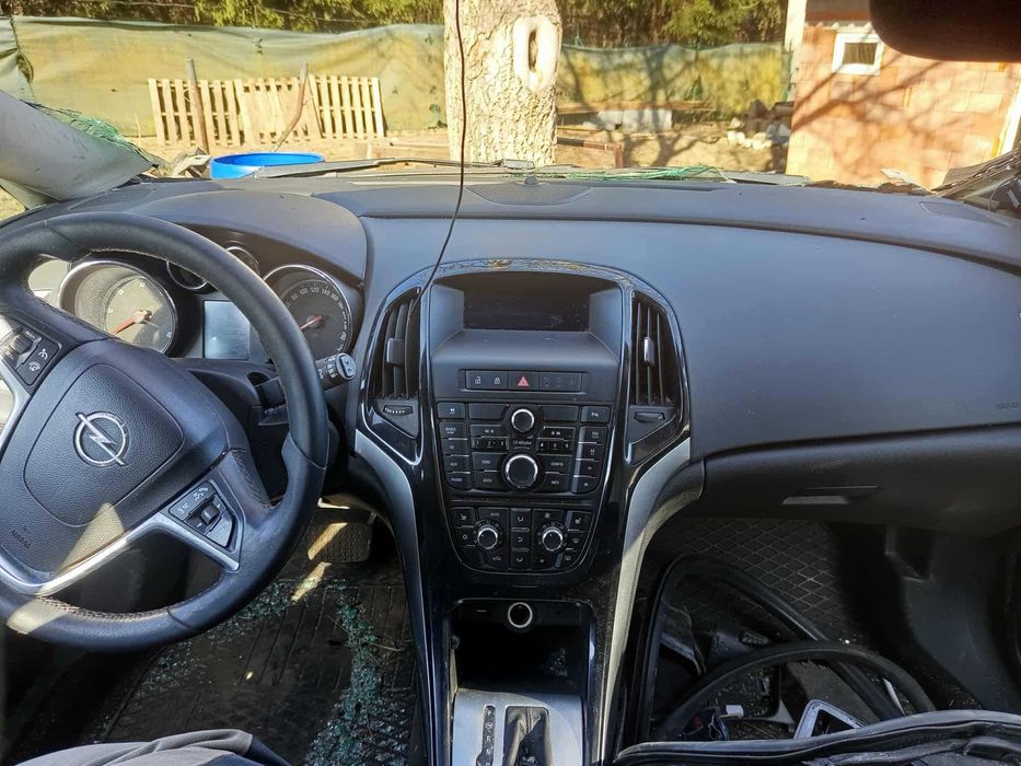 Deska / Kokpit / Konsola astra J 2015r