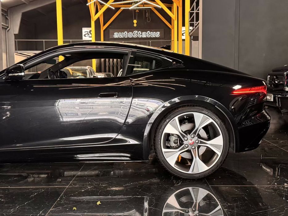 Jaguar F-Type 2.0 i4 R-Dynamic Black