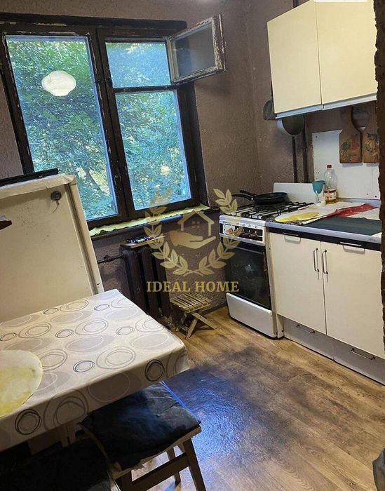 Продаж квартири 2 кімн., 2/5 пов., 45 м², Відрадний