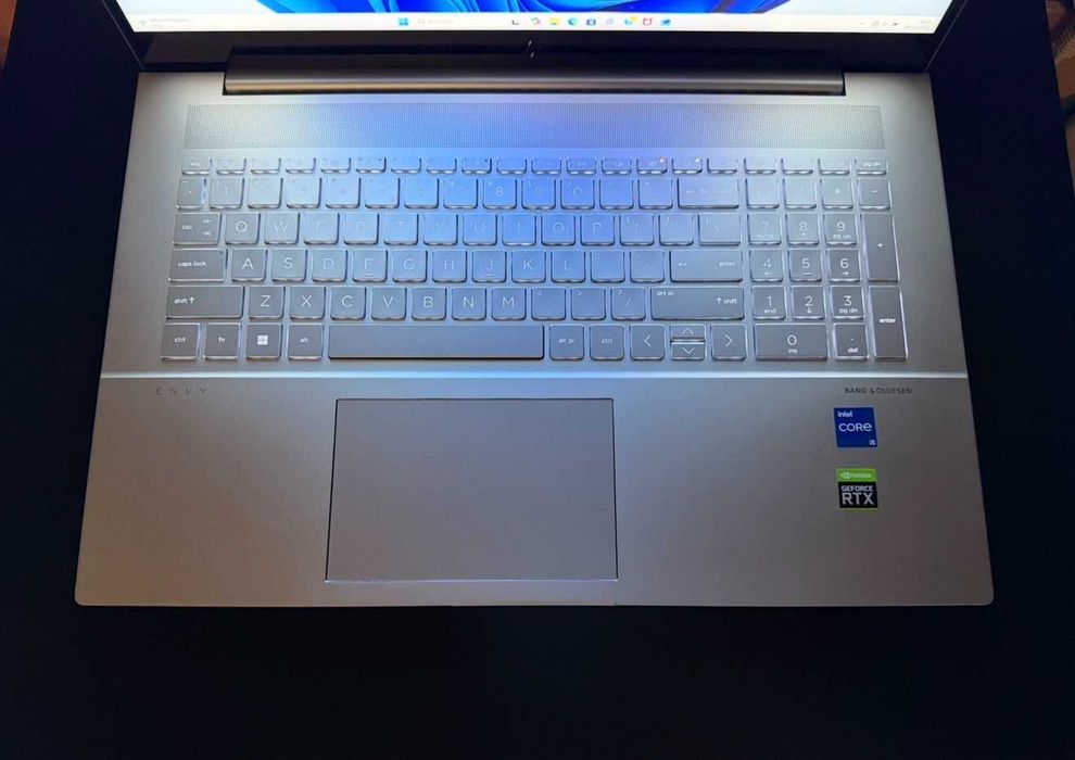 HP Envy 17 i5-1235U/32GB/512/Win11 RTX2050 Silver
