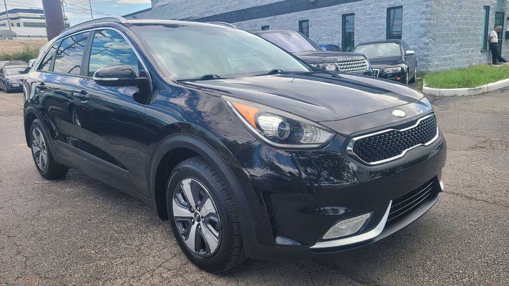Kia Niro EX      2017
