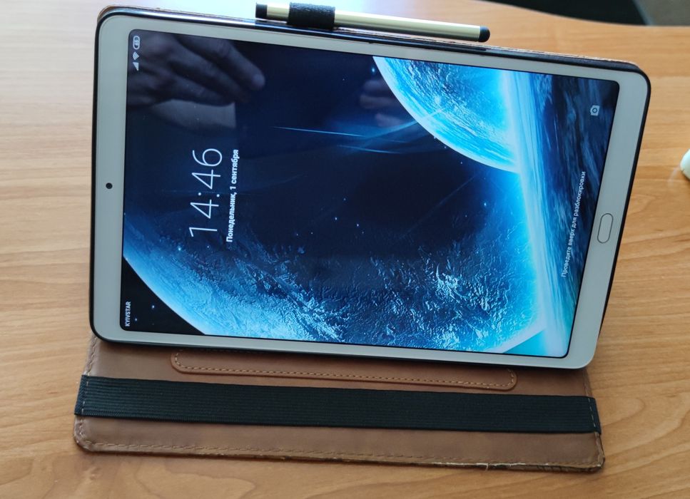 Планшет Xiaomi Mi Pad 4 Plus 4/64 LTE