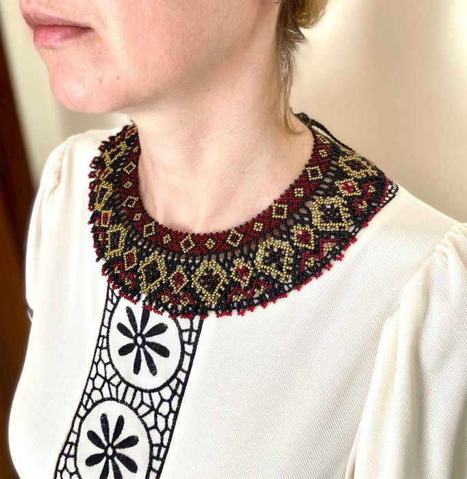 Gargantilha artesanal de missangas