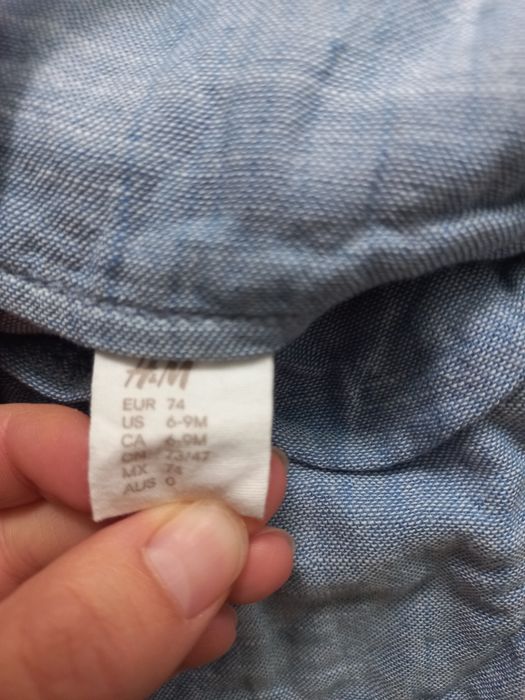 8. Spodenki ogrodniczki hm 6-9 miesięcy rozm 74