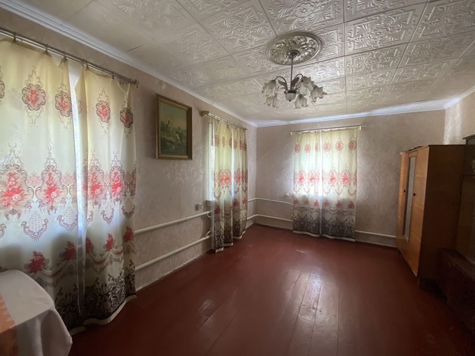 Терміново продається затишний будинок в смт.Брусилів (Нові Озеряни)75 км від м.Києва