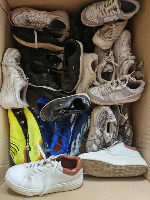 Zestaw butow 35 par do naprawy