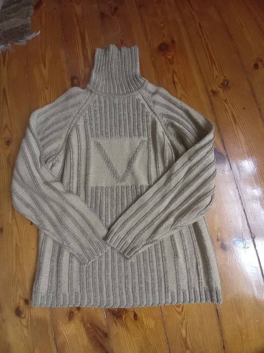 Sweter męski z golfem