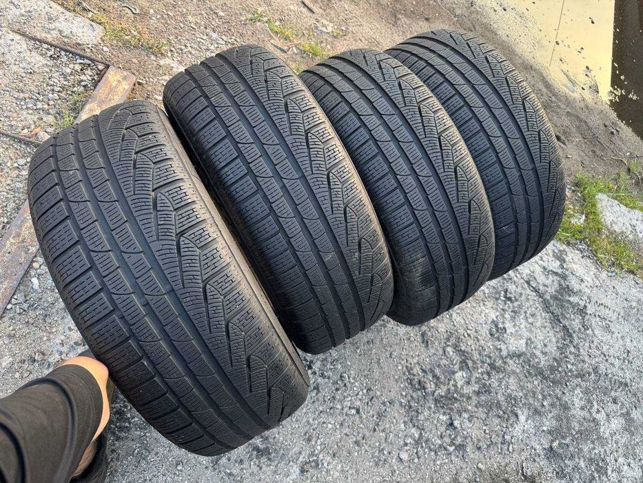 Шини зима 225/45/R18 Pirelli Sottozero Run Flat
