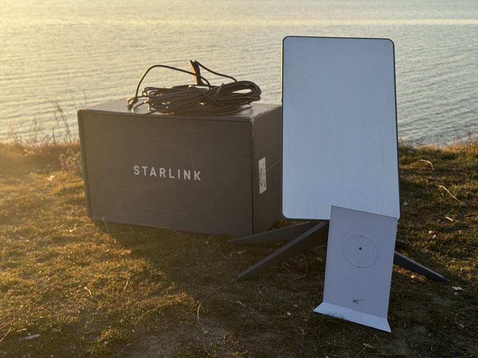 Starlink Starlink Internet Satellite Dish Kit V2 