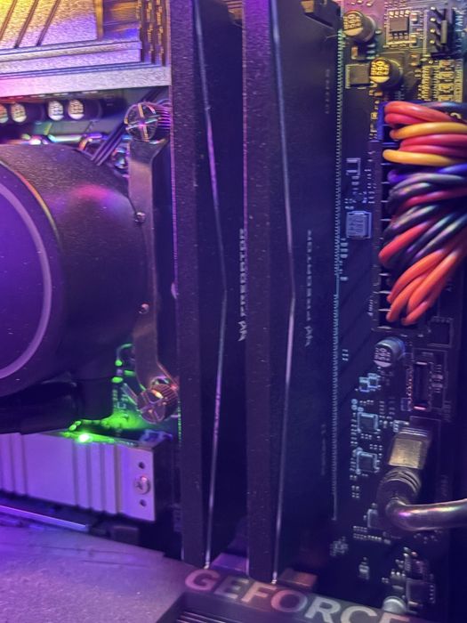 PC Gaming / Edição de Vídeo de Alto Desempenho – Intel i7-14700KF + RTX 4060 + 32GB RAM + SSD 2TB