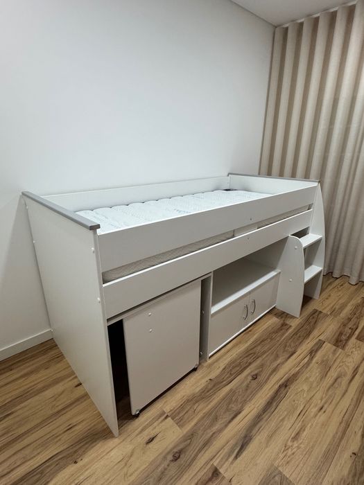 Cama alta criança Nova