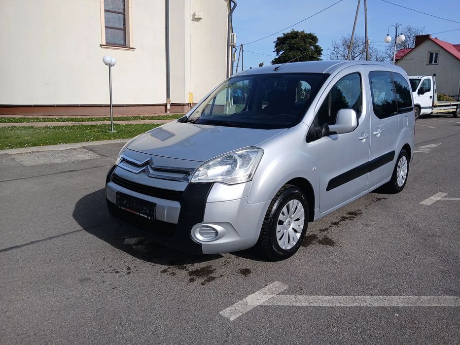 Citroën Berlingo Super stan 1,6 mpi nowe opony