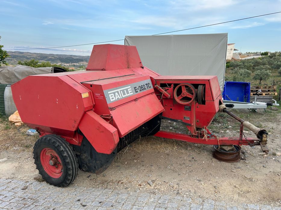 Enfardadeira e cegadeira