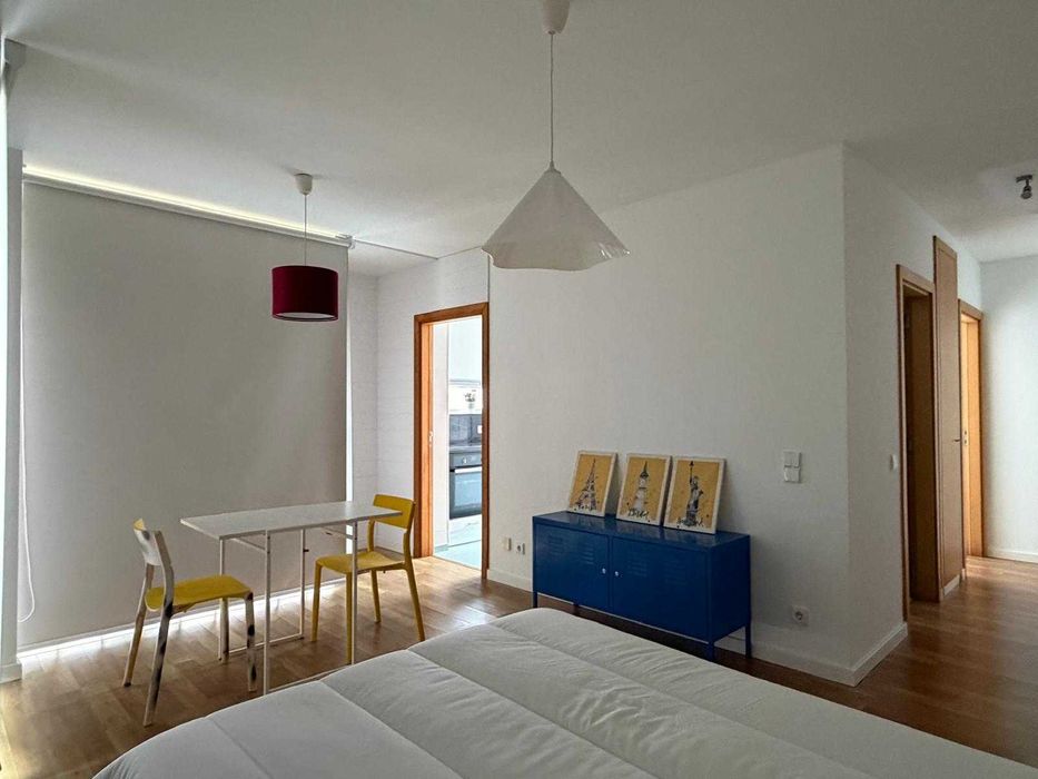 Apartamento T0 Mobilado e com varanda, Condominio Privado