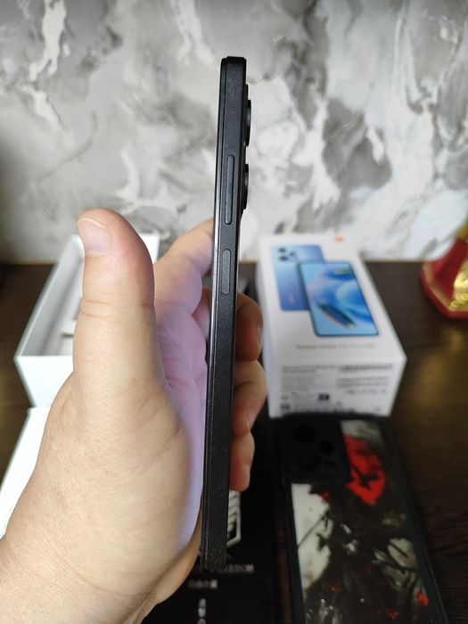 ИГРОВОЙ Xiaomi redmi note 12pro 5G, память 8+8-256гиг,идеал.