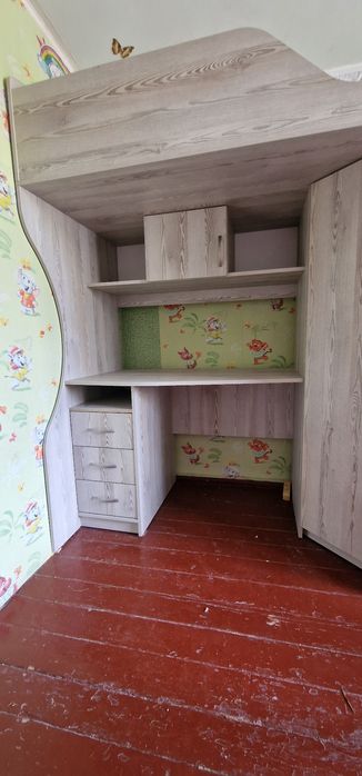 Дитяча стінка,стан задовільний!