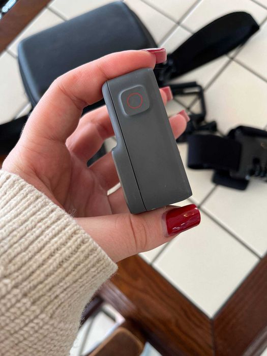 Екшн-камера GoPro Hero 7 silver в кейсі