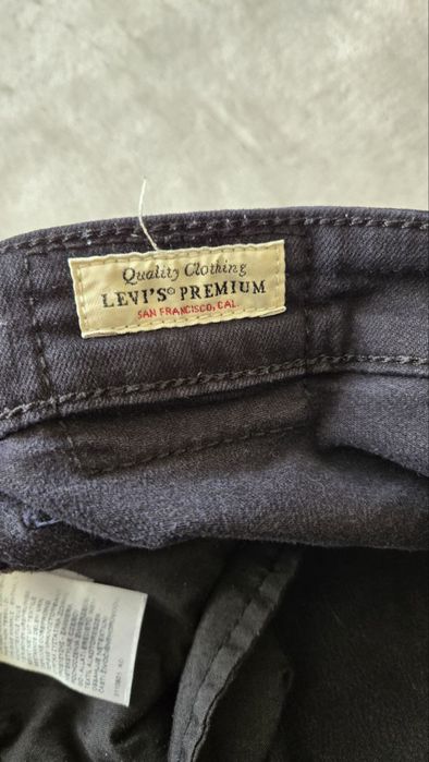 Джинси Levi Strauss & Co. (Levi's). В стані нових , р. 33/30