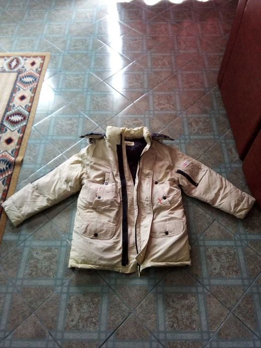 Casaco de inverno engrossado com capuz casual, NOVO!