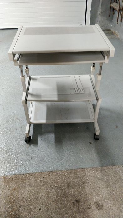 Mesa PC metalica