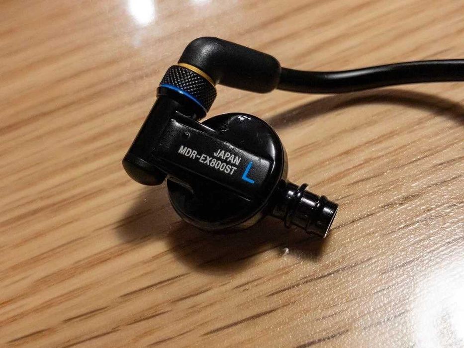 SONY MDR-EX800ST Headphones Inner Ear Type.