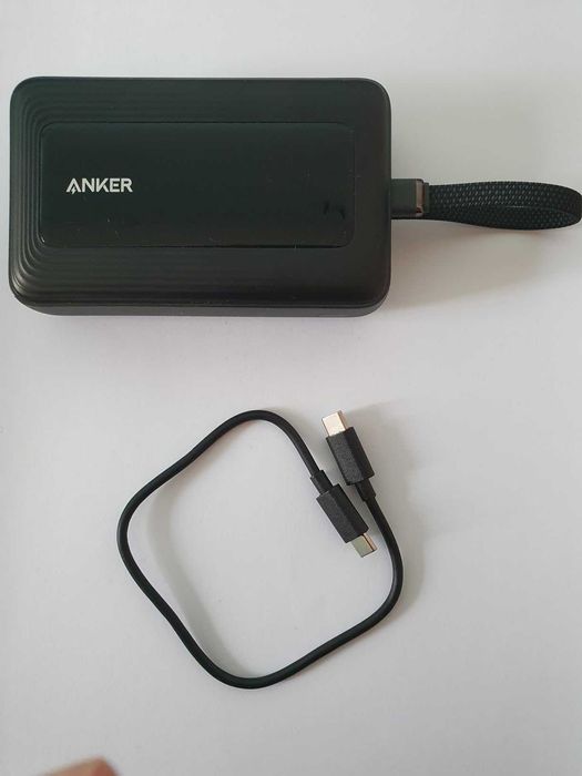 Power Bank Anker Zolo 20.000 mAh 30W c/ Cabo USB-C Integrado (NOVO)