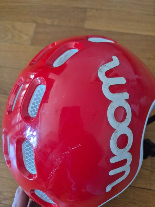 Dziecięcy kask Woom czerwony S (50-53 cm)