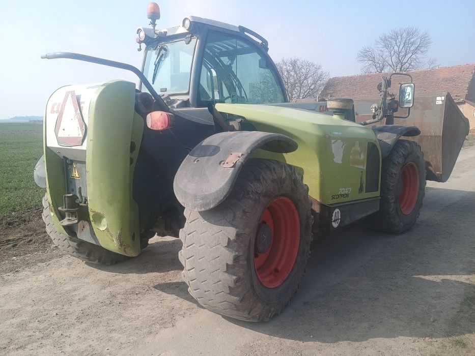 Claas Scorpion 7040