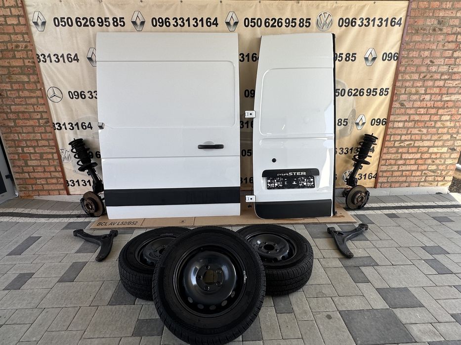 Master 3 Master 4 лот  двері капот бампер фари NV 400 Movano