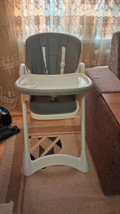 Продам детский стул для кормления.