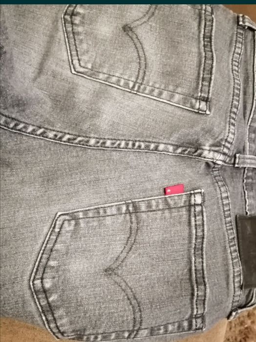Calça Levi's originais