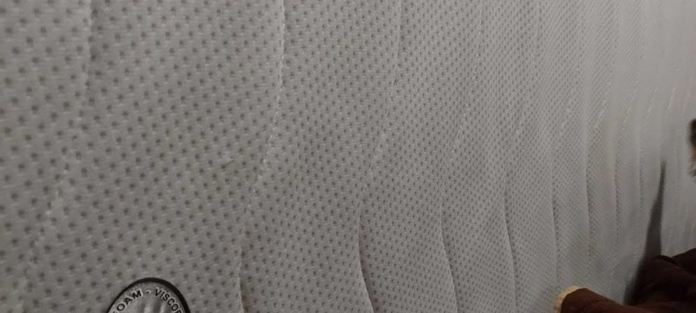 Colchão viscoelástico semi NOVO