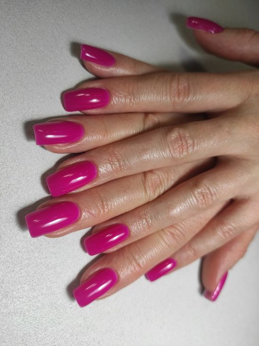 "Вишуканий манікюр та педикюр від професіонала"