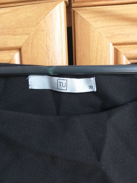 czarna sukienka 48 50