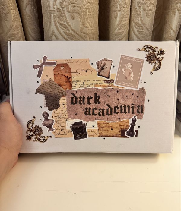 Бокс для читацького щоденника «Dark Academia»