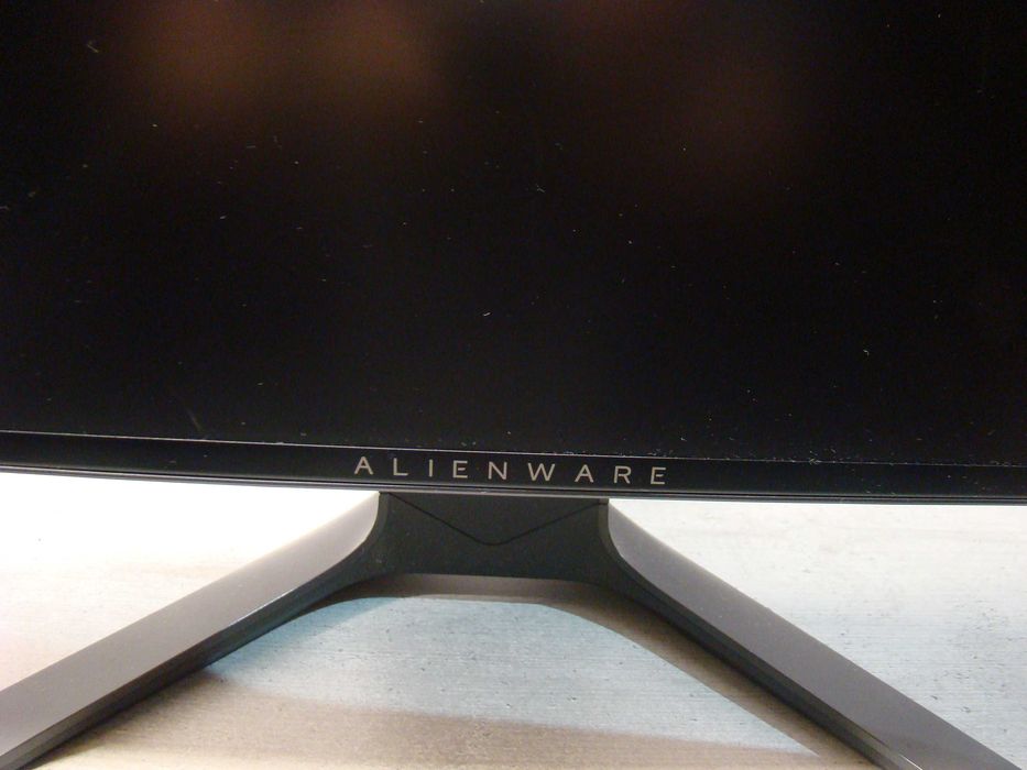 Alienware monitor 25 Cali