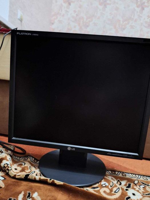 Продам Монитор LG FLATRON  нерабочий