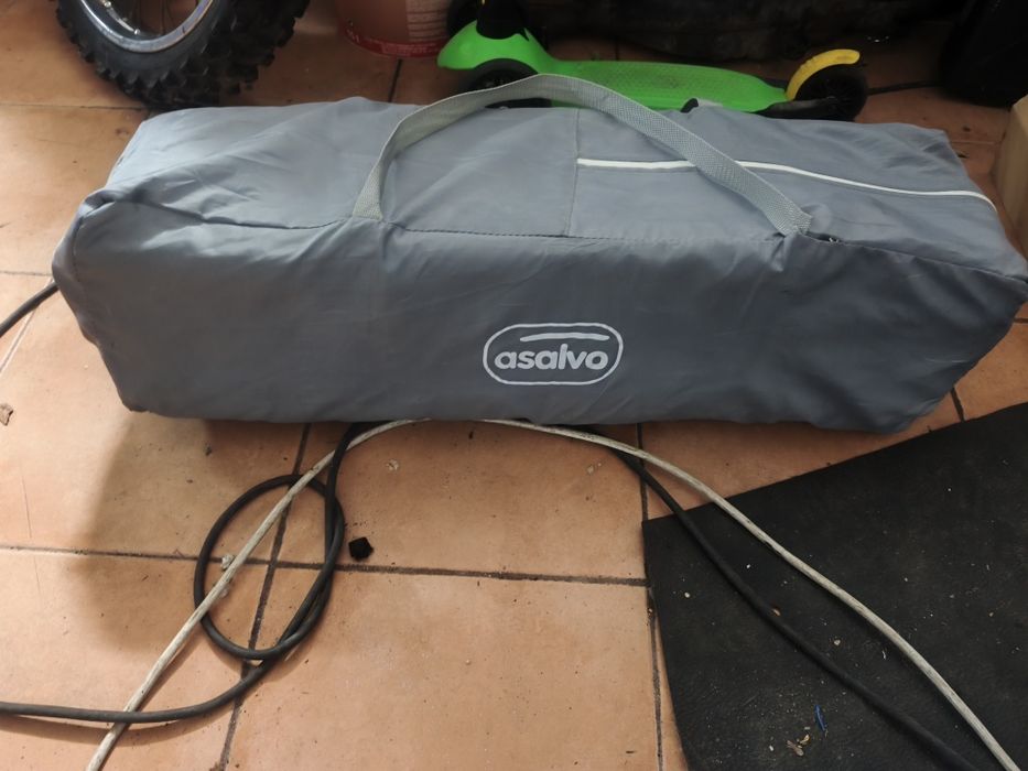 Cama de criança desmontável com colchão