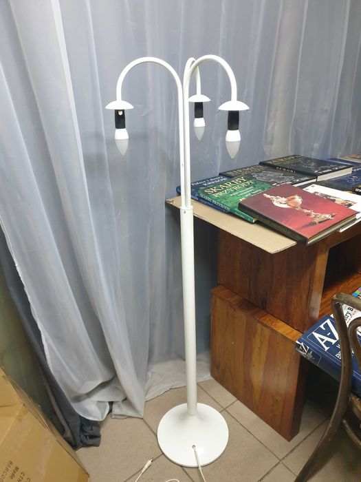 Biala lampa stojaca 3 zarowki lampka wysoka trójramienna