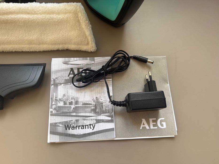 Віконний пилосос AEG/Акумуляторний пилосос для вікон AEG (Німеччина)